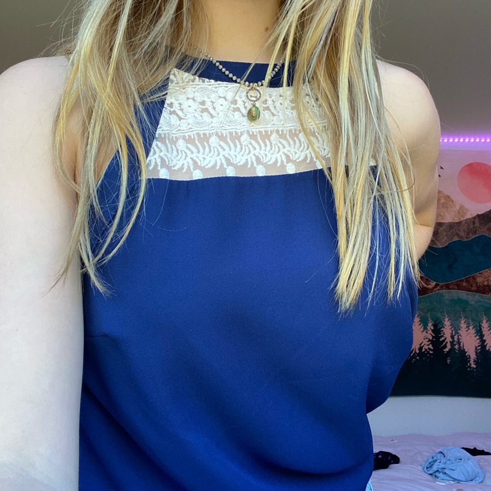 Gorgeous Y2K loose top 🦋